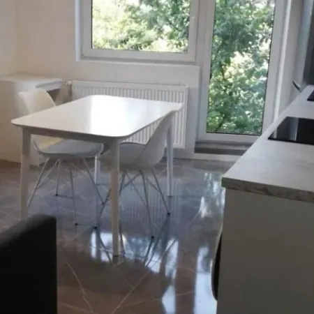 Polna 14 Salon Z Aneksem, Sypialnia, Lazienka, Parter شقة مارونجوفو